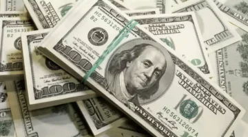 سعر 47.70 جنيهًا.. تحركات مستمرة في صرف الدولار داخل البنوك المصرية لتعاملات الثلاثاء